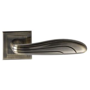 Obrazek Klamka rozetowa Noble kwadrat1 patyna