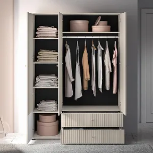 Obrazek Szafa trzydrzwiowa Sophie 22 cashmere