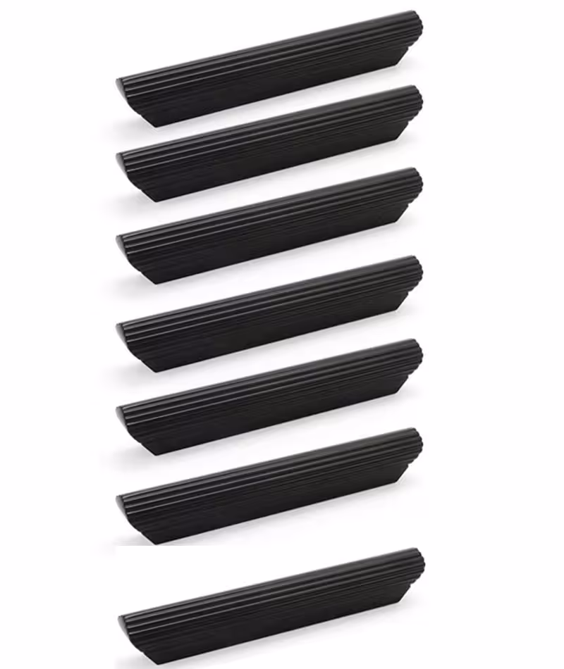 Czarny [+140,00 zł]