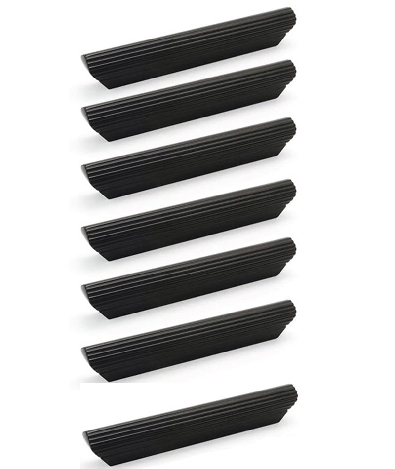 Czarny [+140,00 zł]