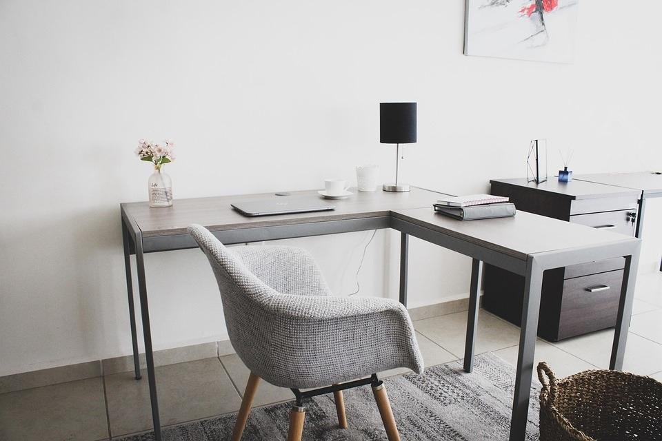 Biuro w domu - idealna przestrzeń pracy sprzyja koncentracji